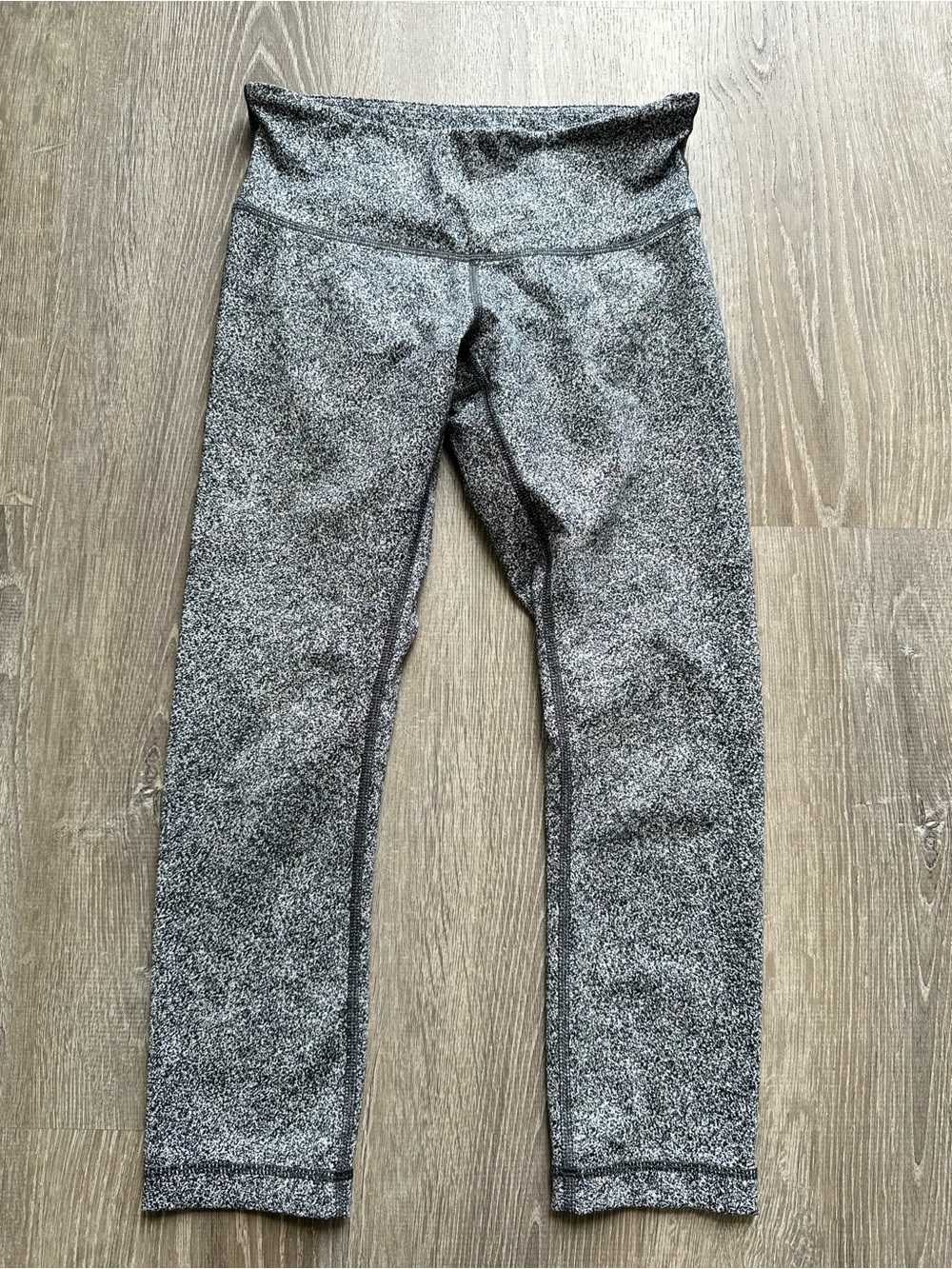 Lululemon leggings size 4